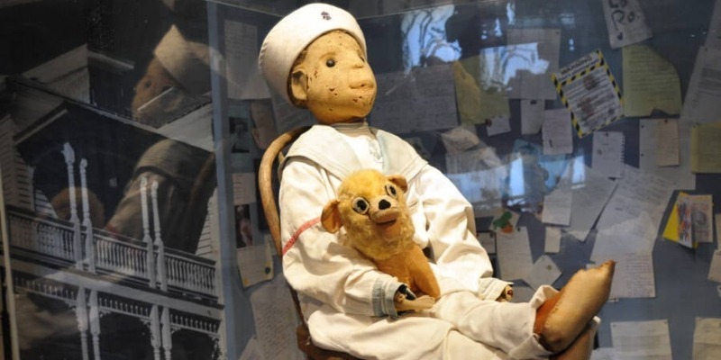 الدمية روبرت