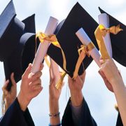 حفلات التخرج