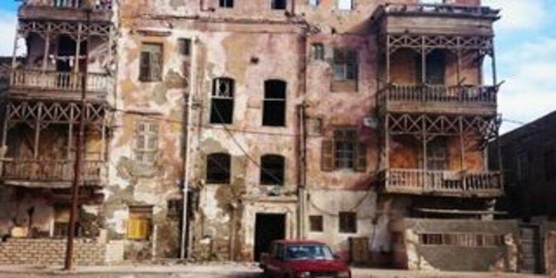 اللوكندا الحمراء