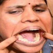 الشابة الهندية