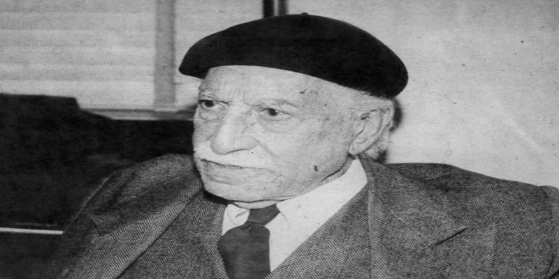 خارجون على الإبداع .. تفاصيل معركة أدبية بين توفيق الحكيم وشعراء التفعيلة توفيق الحكيم " عدو المرأة "