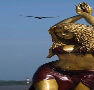 تمثال شاكيرا