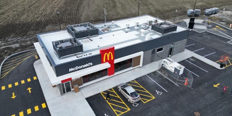 مطعم ماكدونالدز في “وسط اللا مكان” يثير نظريات المؤامرة ماكدونالدز