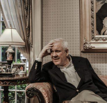 الملياردير