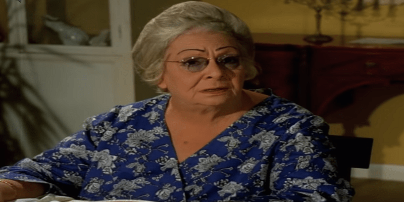 الفنانة دولت أبيض