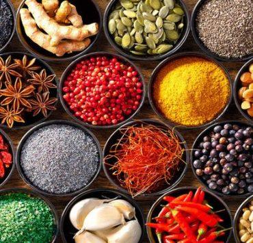 فنانين توفوا أثناء التمثيل