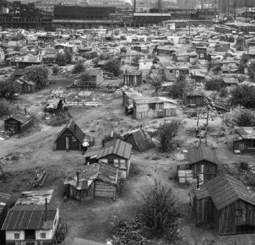 كيف تَقَبَّل إبراهيم أصلان اختلاف فيلم الكيت كات عن أحداث رواية مالك الحزين إبراهيم أصلان