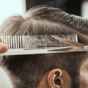 السائح الروسي والحلاق