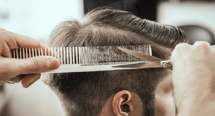 السائح الروسي والحلاق