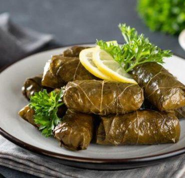 معتز عزايزة.. عندما قيدت شركة ميتا حسابه الخاص ورق عنب