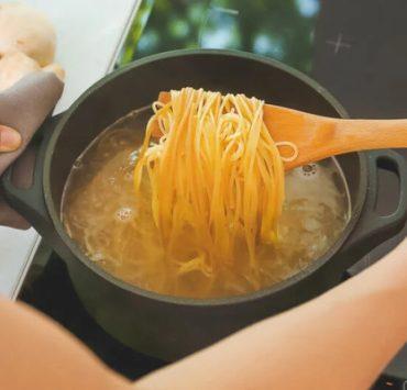 “عَرَّام المنياوي” حكاية صعيدي ادعى النبوة في قرية البدرمان بالمنيا مكرونة