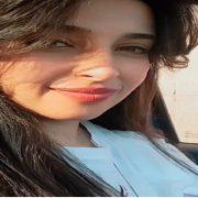 الشاعرة آمار مصطفى