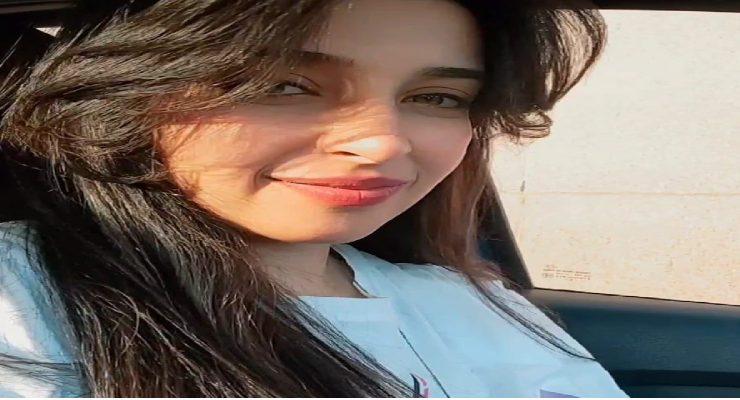 الشاعرة آمار مصطفى