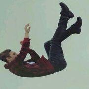 حلم السقوط أثناء النوم