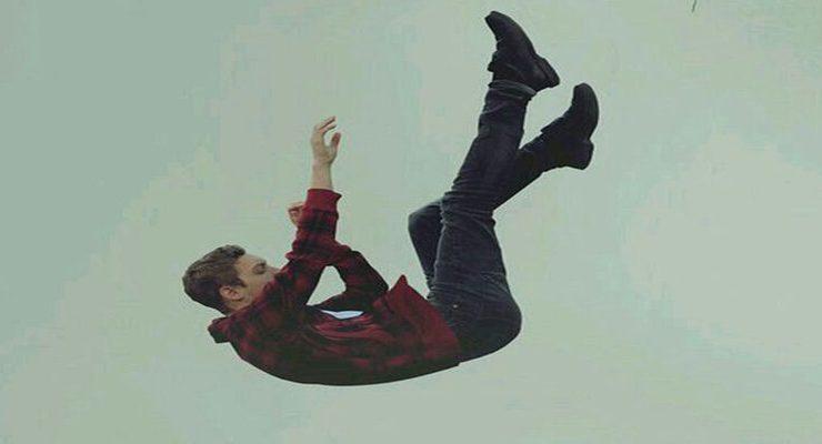 حلم السقوط أثناء النوم