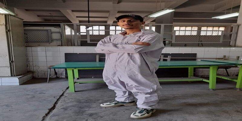 موهبة إسلام حولت المهملات إلى أثاث إسلام رجب