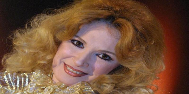 سر نجاح أغنية نيللي كان في فراشة نيللي