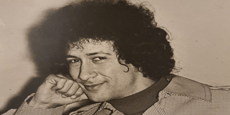 محمد نجم.. تأملات فلسفية في الضحك والتصالح مع الذات الفنان محمد نجم