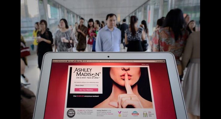 موقع أشلي ماديسون