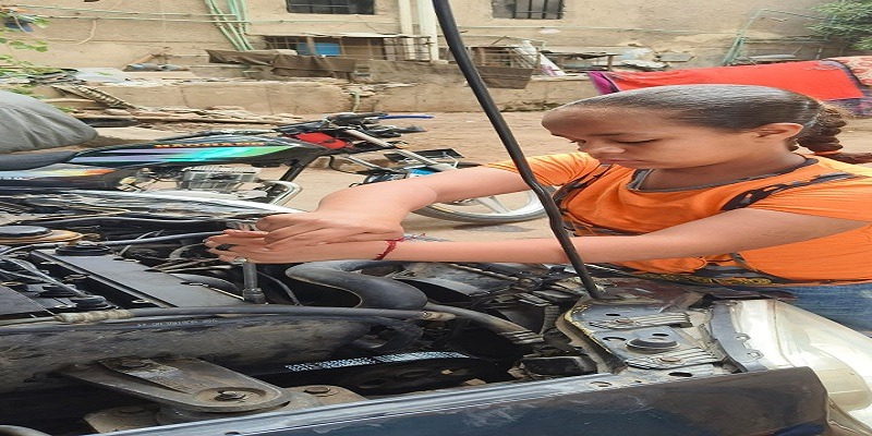 أصغر ميكانيكي في مصر