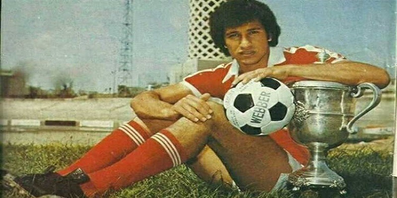 فلسفة تشجيع الأهلي .. كيف أسسها وطوّرها أنيس منصور؟ الخطيب رمز النادي الأهلي