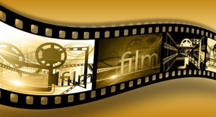 المخبولون في الأرض..ناقد