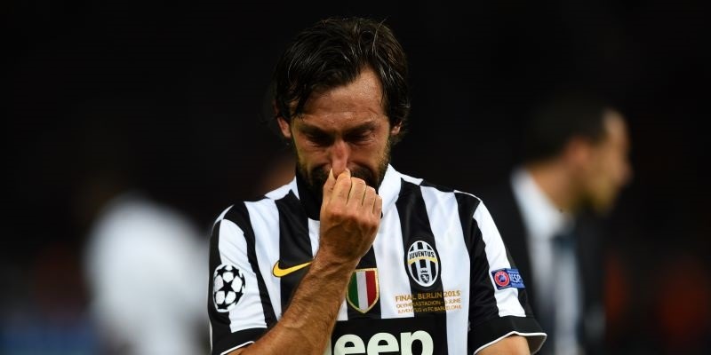 سيرة بيرلو (12).. جائزة الكرة الذهبية.. إشكالية “الراقصة والطبال”! بيرلو