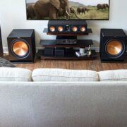 دليل ترتيب سماعات المسرح المنزلي للوصول إلى أفضل تجربة استماع ممكنة