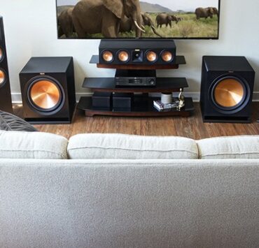 دليل ترتيب سماعات المسرح المنزلي للوصول إلى أفضل تجربة استماع ممكنة