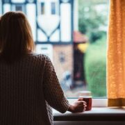 زمن والوحدة وما بينهما