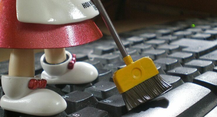 كيفيات تعقيم الكيبورد والماوس وتنظيفهما كليًا بأبسط الطرق وأكثرها فعالية