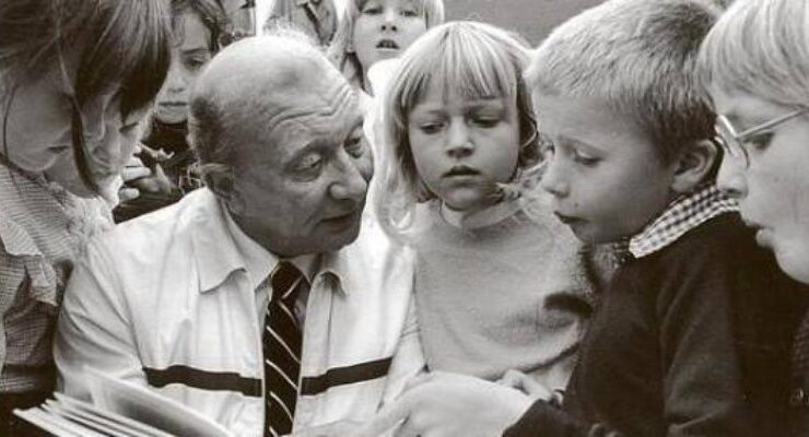 جيمس باري الرئيسية